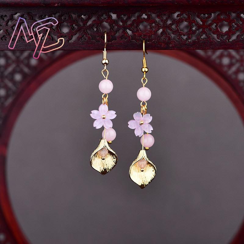 Rosa natürliche Jade-Blumen-Oh – Vintage Jewelry Collection Bewertung und Preis